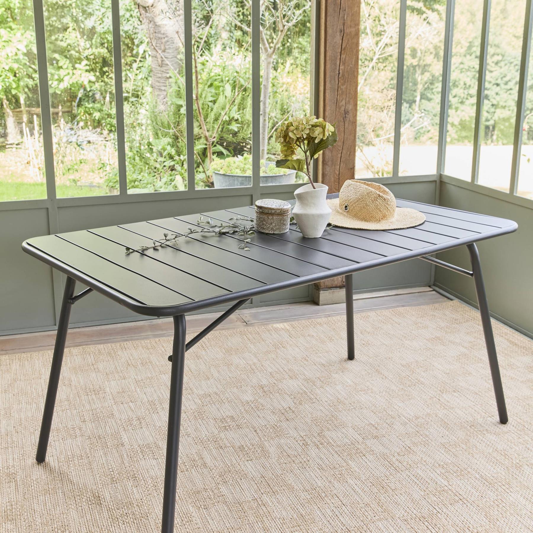sweeek - 4-persoons metalen opvouwbare tuintafel