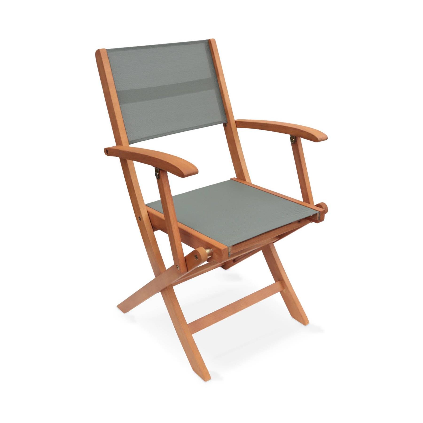 sweeek - Set van twee houten armstoelen
