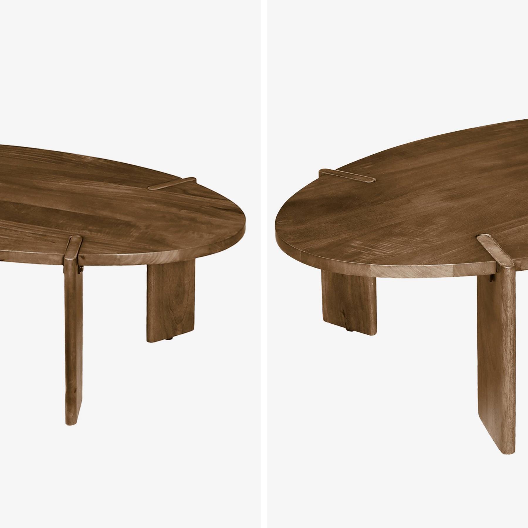 sweeek - Ovale salontafel in massief mangohout 120cm