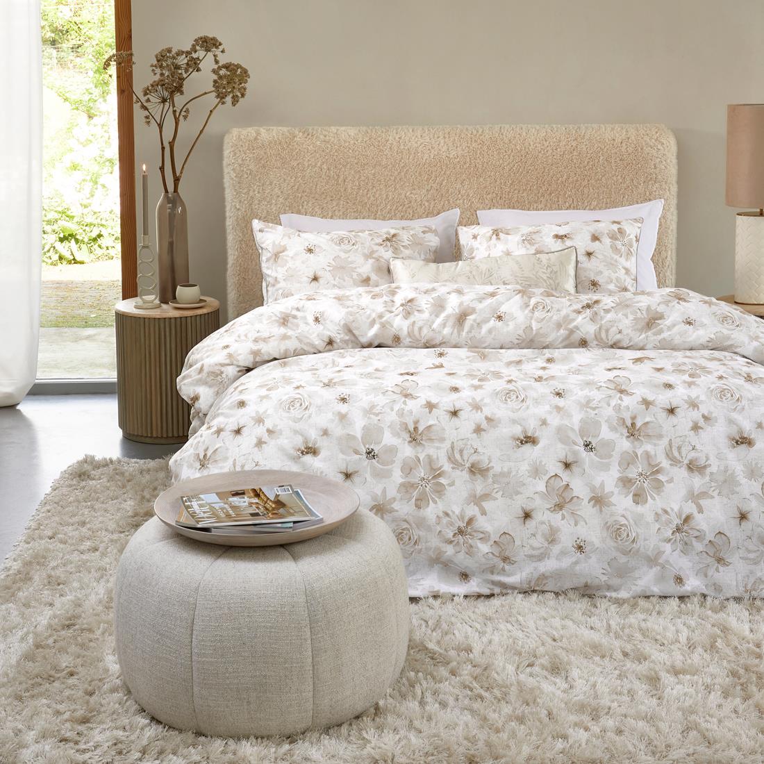 Riviera Maison - RM Flowing Flowers sand 60x70 - Zand