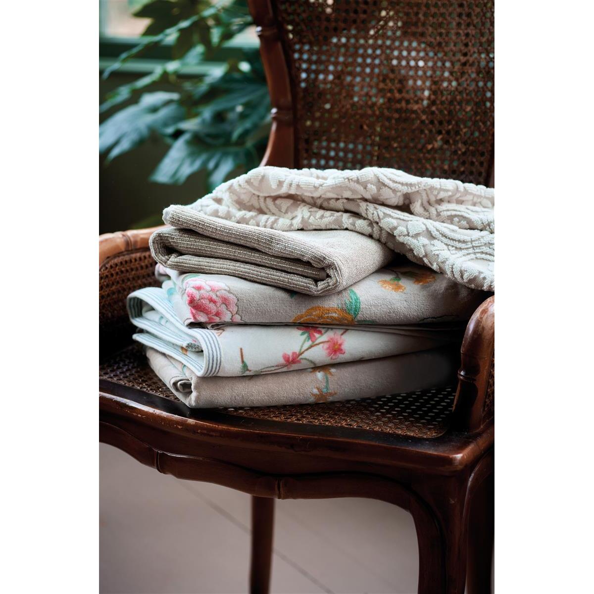 Pip Studio Les Fleurs - Douchehanddoek - Khaki - 55x100 cm