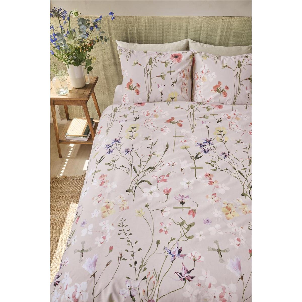 Ariadne at Home Flowerlove  dekbedovertrek - 200x200|220 - Zand