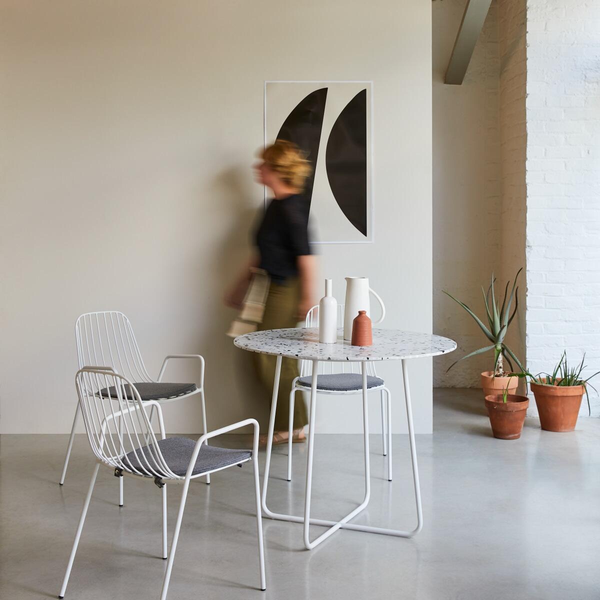 Tikamoon - Ronde tafel in premium terrazzo en wit metaal 4 pers.