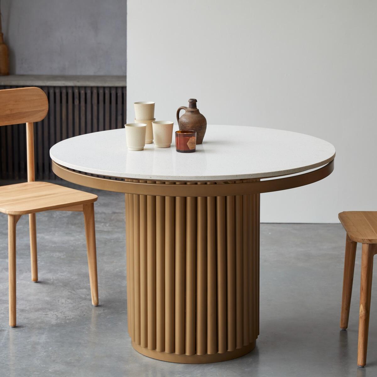 Tikamoon - Ronde tafel van metaal en terrazzo voor 4|6 personen