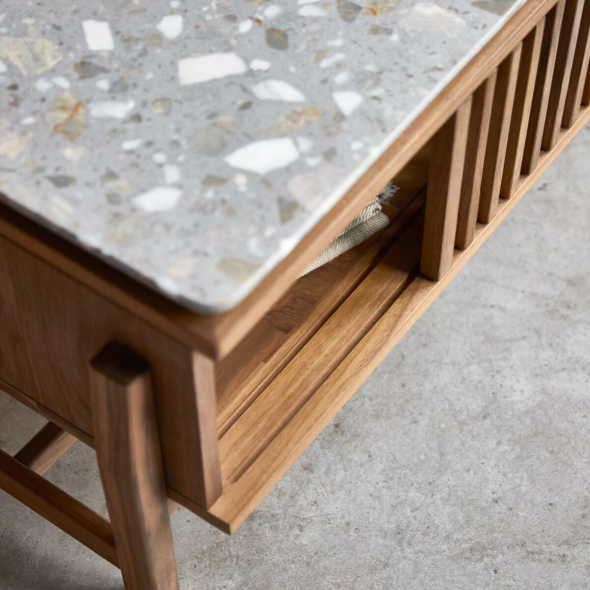Tikamoon - Tv-meubel van massief notenhout en premium terrazzo 175 cm