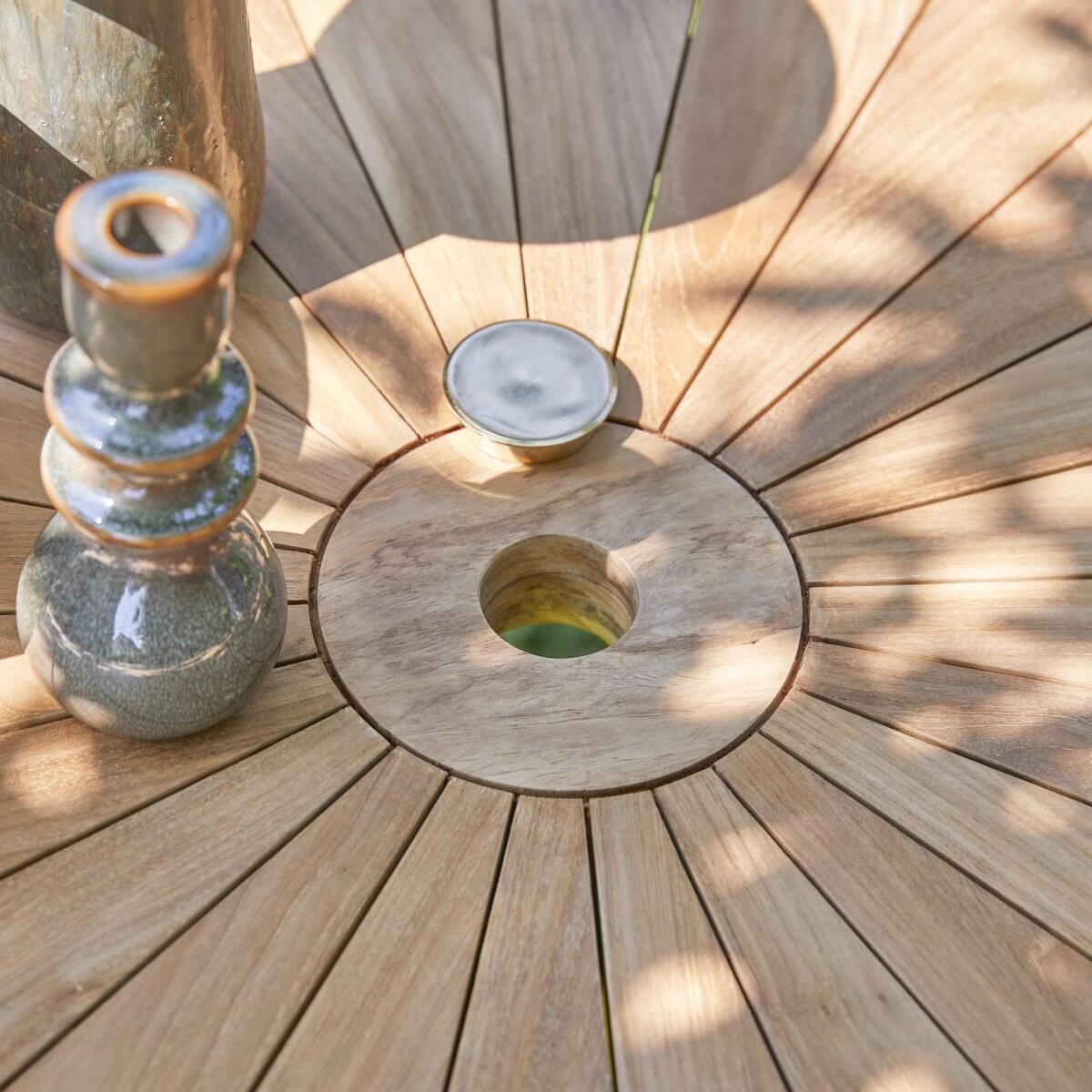 Tikamoon - Outdoor klaptafel van massief teakhout voor 6 personen.