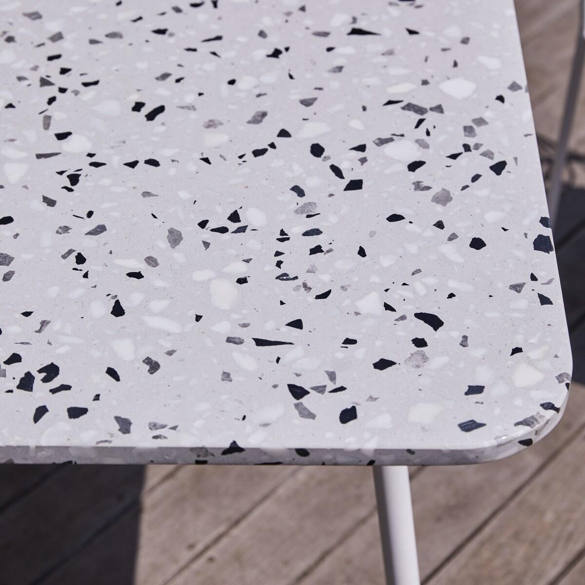 Tikamoon - Rechthoekige tuintafel van terrazzo en wit metaal 4|6 p.