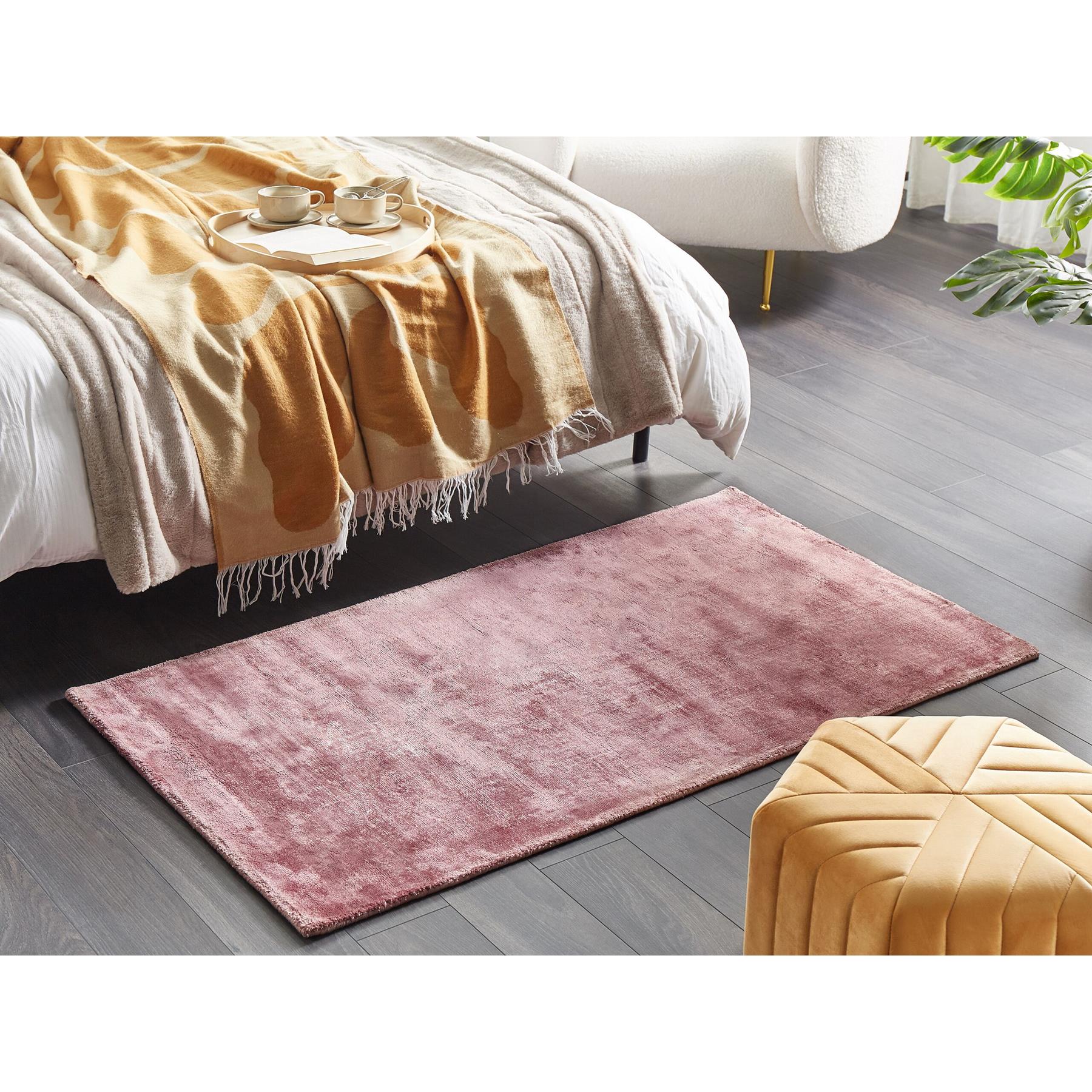 Beliani - GESI II - Vloerkleed - Roze - 80 x 150 cm - Viscose
