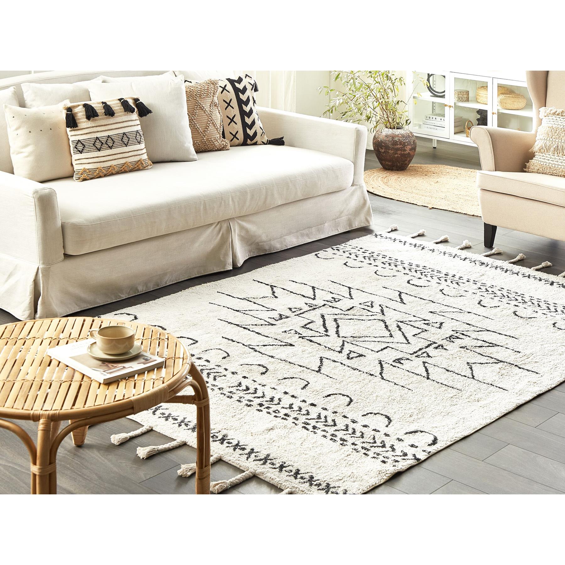 Beliani-KHOURIBGA-Laagpolig vloerkleed-Wit-140 x 200 cm-Katoen