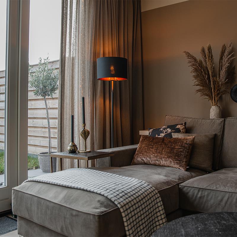 QAZQA Moderne vloerlamp zwart met goud rond - VT