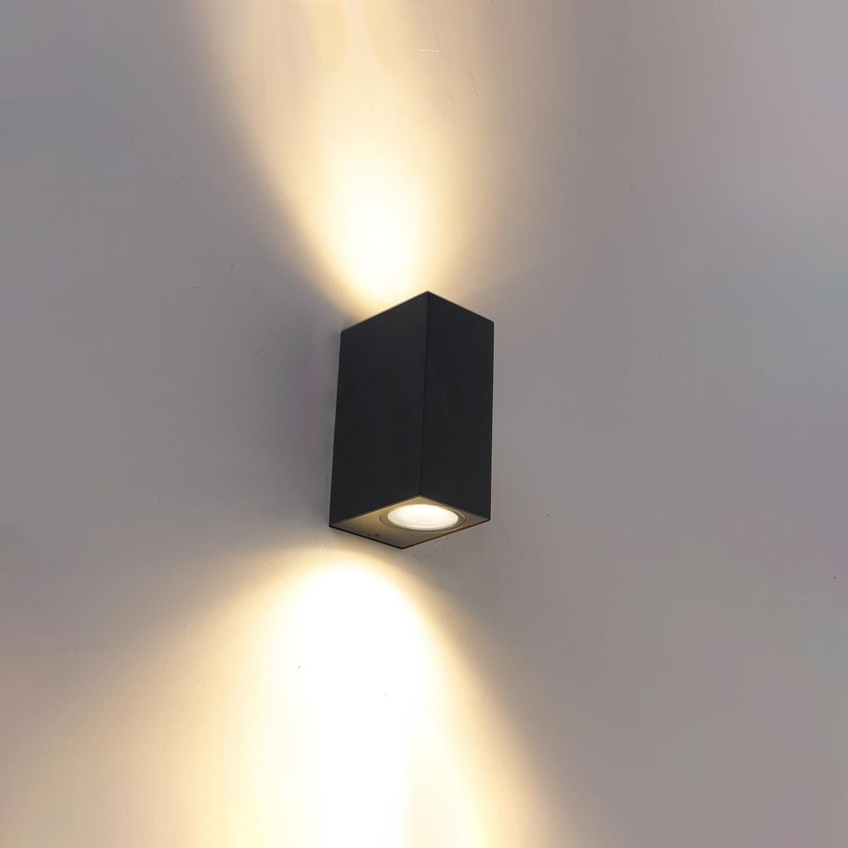 QAZQA Moderne wandlamp zwart 2-lichts IP44 - Baleno