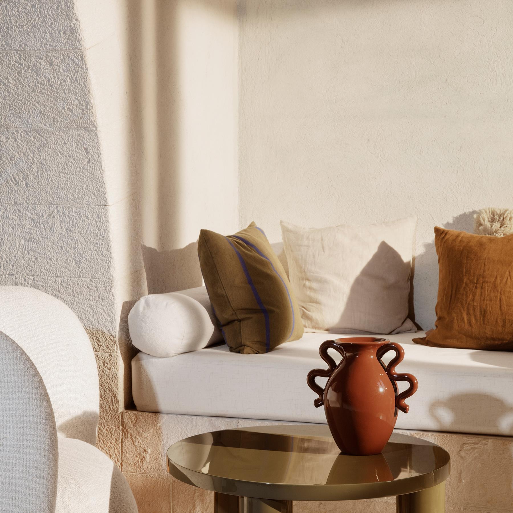ferm LIVING Grand Sierkussen - Olive/Bright Blue