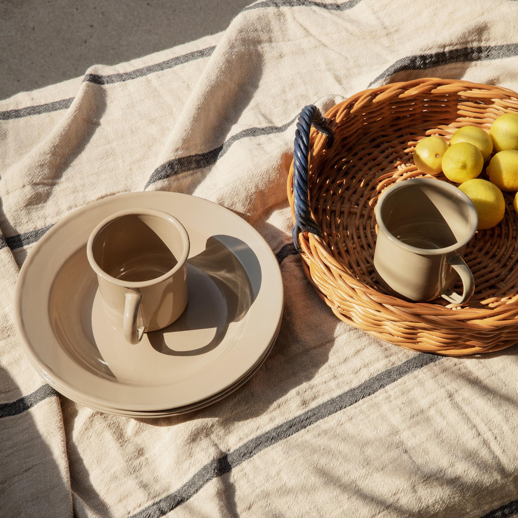 ferm LIVING Yard Picnic Serviesset - 8-delig - Cashmere