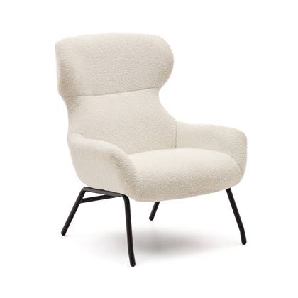 Kave Home - Belina-fauteuil van wit schapenvacht en zwarte staal.