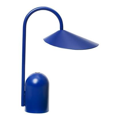 ferm LIVING Arum Draagbare Tafellamp - Bright Blue