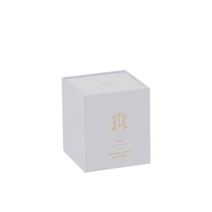 J-Line geurkaars Astro Maagd - Sapphire Amber Tea - - 50U Wit