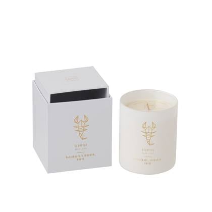 J-Line geurkaars Astro Schorpioen - Sapphire Amber Tea - - 50U Wit