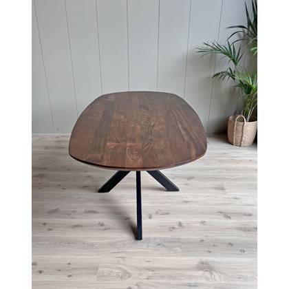 Old Inn - Eettafel Mango walnoot Deens ovaal 240x110cm met spinpoot