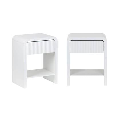 sweeek - Set van 2 witte nachtkastjes met gegroefd houteffect, 1 lade, 1 plank