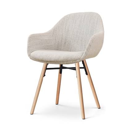 Nolon Nena-Mae Eetkamerstoel Beige Gemêleerd - met Armleuningen - Stof - Houten Poten - Design - Scandinavisch - Comfortabel