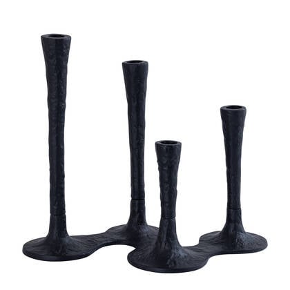 PTMD Lynette Black Casted Alu Candleholder Rounds Base Zwart