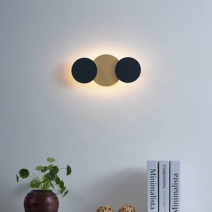 QAZQA Moderne wandlamp zwart met goud incl. LED 3-staps dimbaar afbeelding